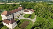 MARCIAC (32): Beautiful castle overlooking 8 hectares, ideal for public reception, events, senior residence, community, shared housing