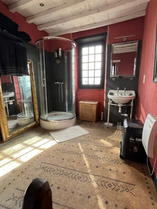 Elegant 18th-century château, requiring no work, on 1 hectare enclosed by walls, landscaped garden, chapel, orangery, outbuildings, ideal for family or events, near Pau, Lourdes, Marciac, Tarbes...