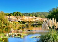 APPARTEMENT T3/T4 + DEPENDANCE et PARKING PRIVATIF à vendre SIX-FOURS-LES-PLAGES (83)