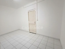 APPARTEMENT T3/T4 + DEPENDANCE et PARKING PRIVATIF à vendre SIX-FOURS-LES-PLAGES (83)