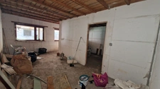 Maison de village F4 à rénover de 90 M2 avec jardin / parking et dépendance