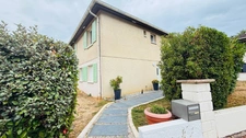 MAISON INDIVIDUELLE RÉNOVÉE 110 M2 F4 AVEC JARDIN / GARAGE / TERRASSE ET BALCON