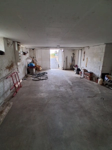 Maison rénovée PLAIN PIED F5 DE 110 M2 JARDIN TERRASSE