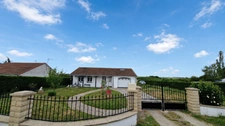 MAISON INDIVIDUELLE PLAIN-PIED RÉNOVÉE F6 À HARVILLE 1193 M2 DE TERRAIN