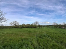 MAISON À RÉHABILITER ET GRANGE 360 M2 EXPLOITABLES / GARAGES ET TERRAIN À JONVILLE-EN-WOËVRE