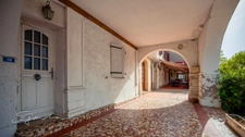 Ensemble immobilier comprenant une maison, un bar-restaurant ancien hôtel et une grange 1250 m² 