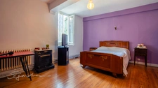 Ensemble immobilier comprenant une maison, un bar-restaurant ancien hôtel et une grange 1250 m² 