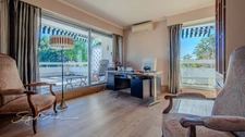 Appartement à vendre 3 pièces avec terrasse sud - Résidence séniors - PAU (64)