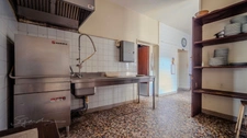 Ancien restaurant + logement à vendre DENGUIN (64)
