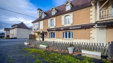 Ancien restaurant + logement à vendre DENGUIN (64)
