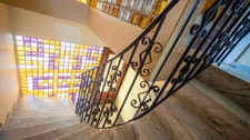 Ancien hôtel 604 m² – 16 chambres, local commercial 113 m² et terrain à bâtir 1 909 m² – 12 min de Lacq, 23 min de Pau