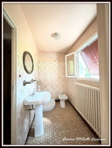 For sale: House in Saint Gérand de Vaux (03) divided into 2 dwellings 