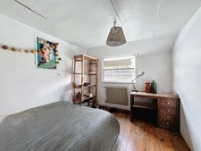 Houseboat to renovate – 160m² on the Quai de Serbie, Lyon 6th arrondissement