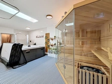 Maison parfaitement rénovée 440 m2 - 1 habitation - 3 projets à Epinouze