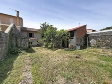 OPPORTUNITE A SAISIR - Maison a rénover au coeur du village Saint-Uze