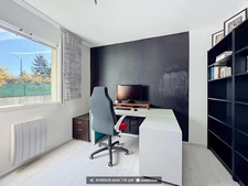 Maison récente de plain-pied et 100 m², 3 chambres, climatisation, piscine - Saint Uze
