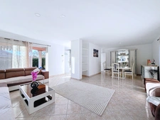 Grande maison hauteurs de LAVEYRON - au calme de 144 m²