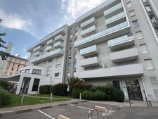 T2 38m² très lumineux avec balcon - LYON 7EME - tram T2 et T4
