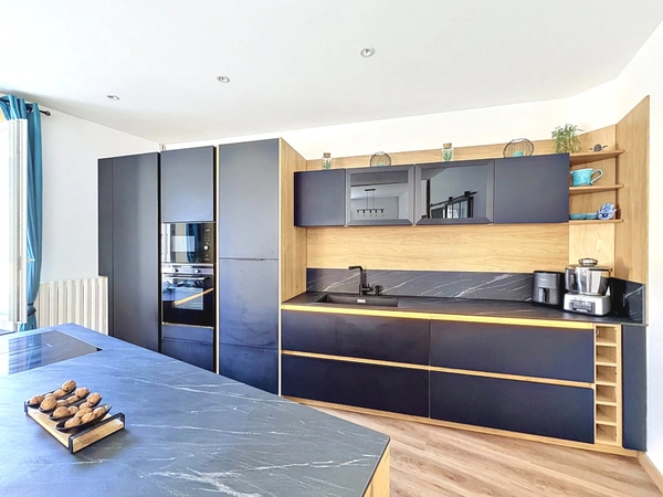 Maison parfaitement rénovée 440 m2 - 1 habitation - 3 projets à Epinouze