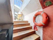 Houseboat to renovate – 160m² on the Quai de Serbie, Lyon 6th arrondissement