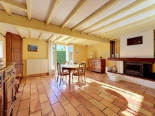 Maison de charme 126 m² avec jardin arboré et grand hangar de 66 m² - St Donat sur l'Herbasse
