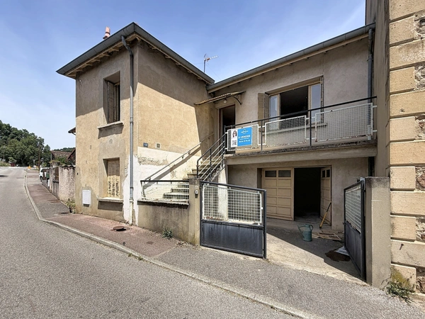 OPPORTUNITE A SAISIR - Maison a rénover au coeur du village Saint-Uze