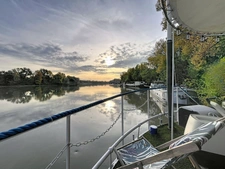 Péniche habitation - île de la Barthelasse - Avignon