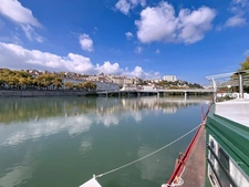 Houseboat to renovate – 160m² on the Quai de Serbie, Lyon 6th arrondissement