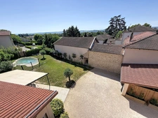 Maison parfaitement rénovée 440 m2 - 1 habitation - 3 projets à Epinouze