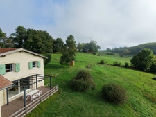 Belle maison rénovée, au calme, de 143 m² + 72 m² à aménager, sur terrain de 8 000 m² de terrain – Saint-Uze