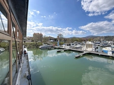 Magnifique péniche habitation 190 m² - LES ROCHES DE CONDRIEU (38)