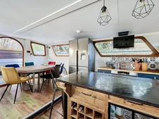 Péniche habitation - île de la Barthelasse - Avignon