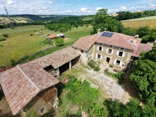 Grande maison de caractère - 356 m² sur terrain de 28 000m2 - Albon