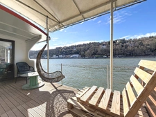 Péniche habitation - 5 chambres - 180 m² - Confluence - RP ou Locatif