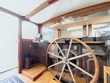 Péniche habitation 204 m² à deux pas de Perrache et du centre ville