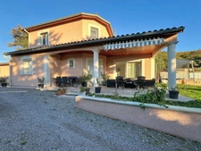Grande maison hauteurs de LAVEYRON - au calme de 144 m²