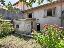 OPPORTUNITE A SAISIR - Maison a rénover au coeur du village Saint-Uze