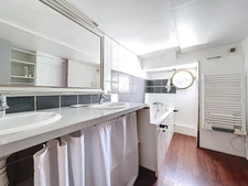 Péniche habitation - 5 chambres - 180 m² - Confluence - RP ou Locatif