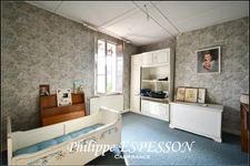 DIVISIBLE PROPERTY COMPLEX IN THE HEART OF MARMANDE – 2 HOUSES + 970 M² OF BUILDINGS + 2,557 M² OF LAND