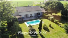 MAISON EN PIERRE DE CARACTÈRE DE 205 M2 AVEC PISCINE ET JARDIN DE 3000 M2 A FOURQUES SUR GARONNE