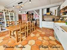 🏡 Une maison de caractère de 7 pièces où l'histoire rime avec sérénité