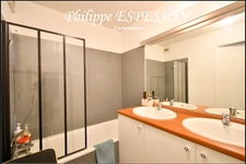 SUPERBE APPARTEMENT T3 AVEC GRANDE TERRASSE-RESIDENCE SECURISEE AVEC PISCINE SUR AGEN (47)