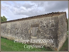 LEVIGNAC STONE FARMHOUSE FROM GUYENNE (47)