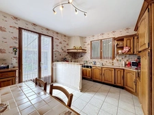 House for sale, 6 rooms - Saint Jean du Gard, land approximately 2870 m2, beautiful view.