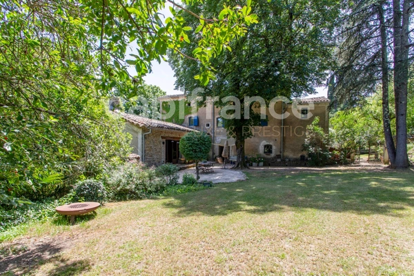 Mas à vendre 15 pièces  523 m2 avec Gîte 14 pers.SAINT SEBASTIEN D'AIGREFEUILLE (30) Terrain + de 7 ha 