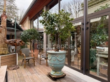 Stone house for sale, 10 rooms, apartment 132 m2, outbuilding 314 m2 + swimming pool and natural pond