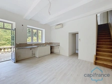 Maison à vendre avec 1 T4 + 2 T2 SAINT JEAN DU GARD (30)terrain environ 10719 m2