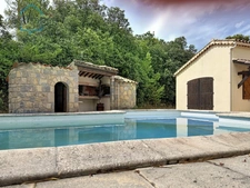 À vendre à 10 min d'Anduze: Maison avec Gîte et Piscine - Idéale pour Investissement ou Accueil Familial !