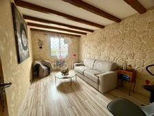 Maison à vendre 5 pièces  avec piscine , terrain environ 667 m2 SAINT HIPPOLYTE DU FORT (30)