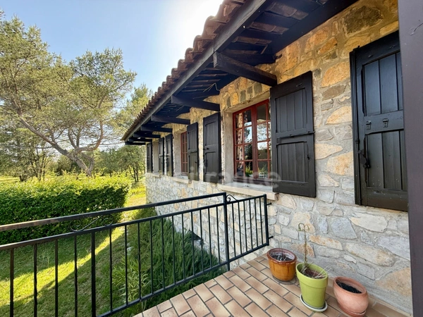 Maison à vendre 7 pièces BOISSET ET GAUJAC (30)sur environ 3686 m2 de terrain